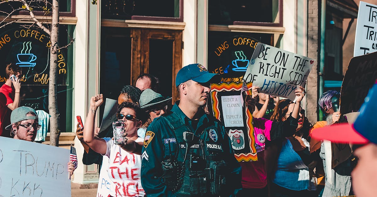 Februári lazítás után márciusi feszültség: Miért függeszti fel a piac a lélegzetét?